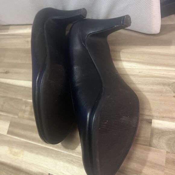 Authentic Naturalizer Womens Michelle Black Pumps Size 8.5 - Picture 8 of 11